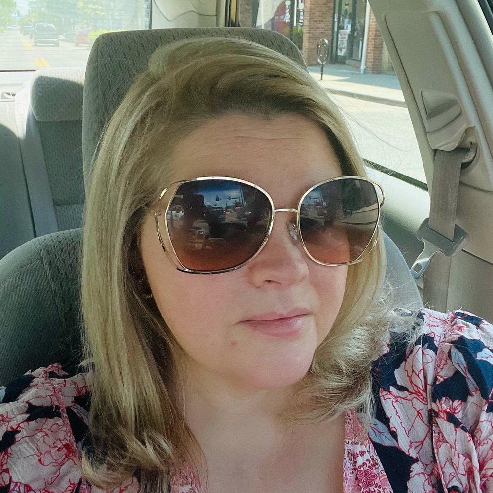 Meet your Posher, Amy